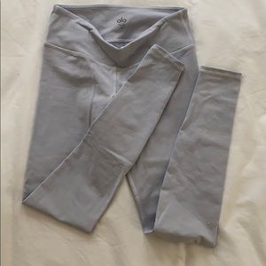 Barely Worn Alo Airbrush Leggings
